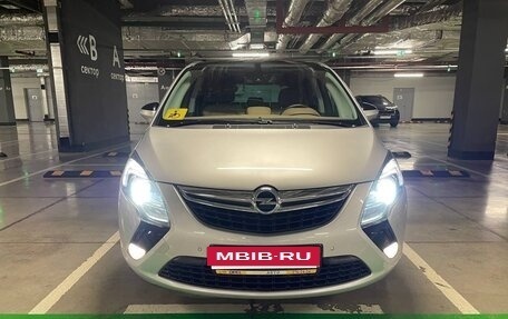 Opel Zafira C рестайлинг, 2013 год, 1 400 000 рублей, 2 фотография