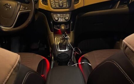 Opel Zafira C рестайлинг, 2013 год, 1 400 000 рублей, 21 фотография