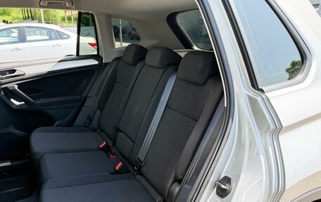 Volkswagen Tiguan II, 2020 год, 2 235 000 рублей, 9 фотография