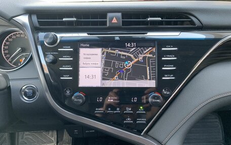 Toyota Camry, 2018 год, 2 490 000 рублей, 12 фотография