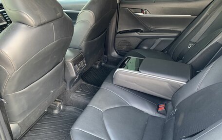 Toyota Camry, 2018 год, 2 490 000 рублей, 16 фотография