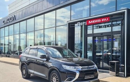 Mitsubishi Outlander III рестайлинг 3, 2015 год, 1 580 000 рублей, 1 фотография