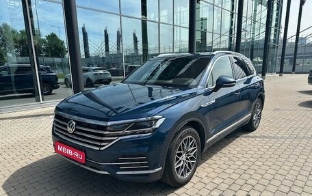 Volkswagen Touareg III, 2019 год, 5 300 000 рублей, 1 фотография