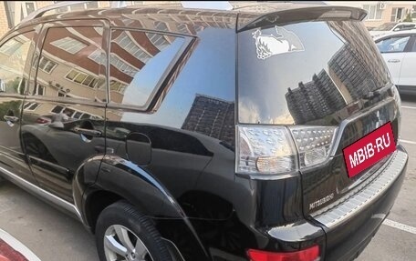 Mitsubishi Outlander III рестайлинг 3, 2007 год, 1 600 000 рублей, 3 фотография