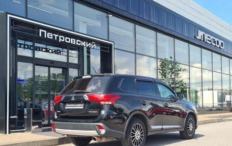 Mitsubishi Outlander III рестайлинг 3, 2015 год, 1 580 000 рублей, 6 фотография
