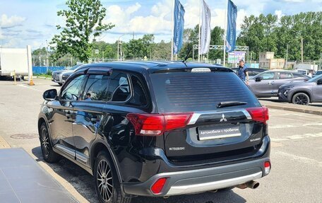 Mitsubishi Outlander III рестайлинг 3, 2015 год, 1 580 000 рублей, 8 фотография