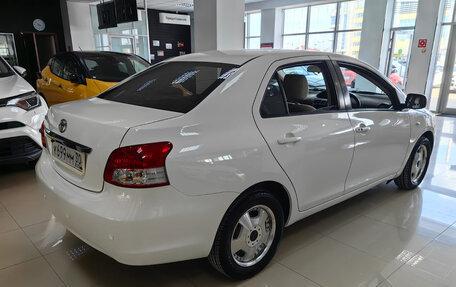 Toyota Belta, 2005 год, 499 000 рублей, 13 фотография