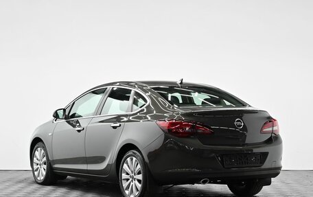 Opel Astra J, 2013 год, 855 000 рублей, 3 фотография