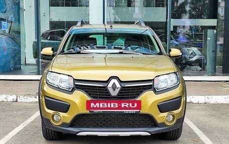 Renault Sandero II рестайлинг, 2015 год, 849 900 рублей, 2 фотография