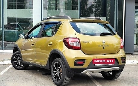 Renault Sandero II рестайлинг, 2015 год, 849 900 рублей, 4 фотография