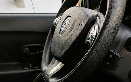 Renault Sandero II рестайлинг, 2015 год, 849 900 рублей, 16 фотография