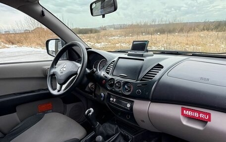 Mitsubishi L200 IV рестайлинг, 2010 год, 900 000 рублей, 10 фотография