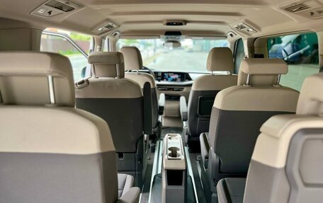 Volkswagen Multivan, 2023 год, 5 950 000 рублей, 26 фотография