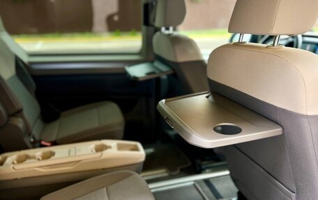 Volkswagen Multivan, 2023 год, 5 950 000 рублей, 29 фотография