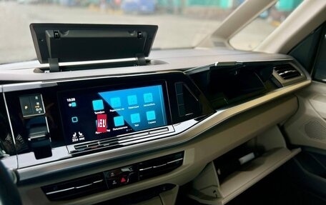 Volkswagen Multivan, 2023 год, 5 950 000 рублей, 30 фотография