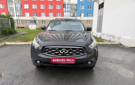 Infiniti FX II, 2011 год, 1 700 000 рублей, 38 фотография
