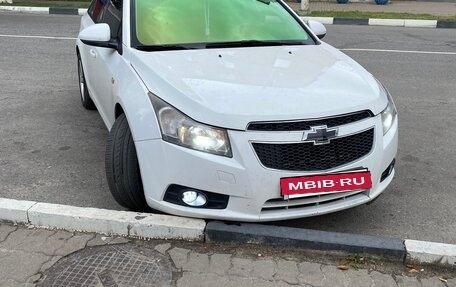 Chevrolet Cruze II, 2011 год, 800 000 рублей, 2 фотография