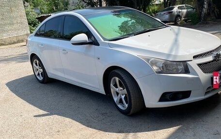 Chevrolet Cruze II, 2011 год, 800 000 рублей, 4 фотография