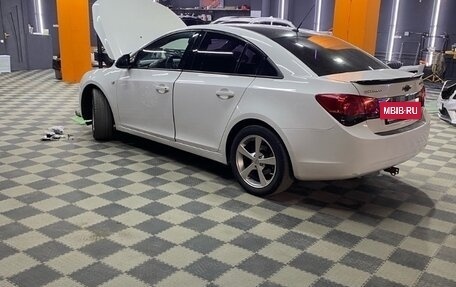 Chevrolet Cruze II, 2011 год, 800 000 рублей, 8 фотография