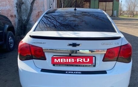 Chevrolet Cruze II, 2011 год, 800 000 рублей, 7 фотография