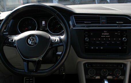 Volkswagen Tiguan II, 2017 год, 2 365 000 рублей, 9 фотография