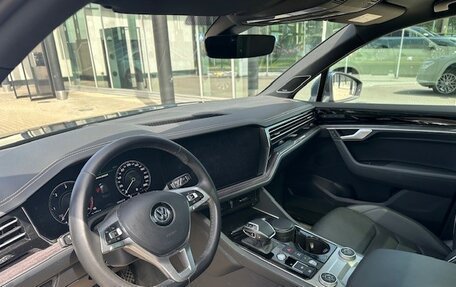 Volkswagen Touareg III, 2019 год, 5 300 000 рублей, 8 фотография