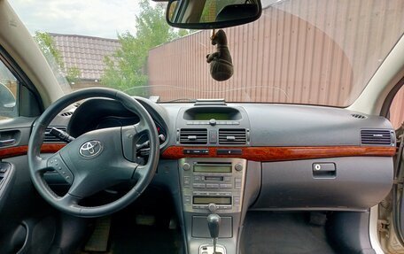 Toyota Avensis III рестайлинг, 2003 год, 550 000 рублей, 16 фотография