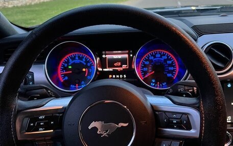 Ford Mustang VI рестайлинг, 2018 год, 2 500 000 рублей, 13 фотография