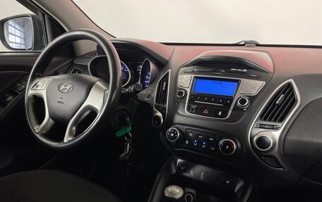 Hyundai ix35 I рестайлинг, 2013 год, 1 098 000 рублей, 13 фотография