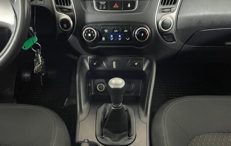 Hyundai ix35 I рестайлинг, 2013 год, 1 098 000 рублей, 14 фотография
