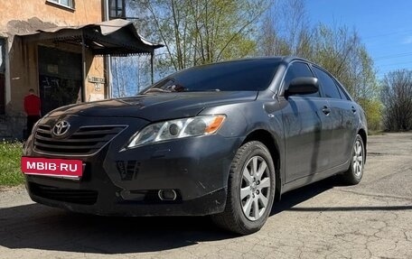 Toyota Camry, 2008 год, 850 000 рублей, 2 фотография