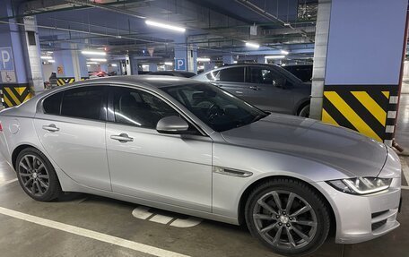 Jaguar XE I рестайлинг, 2018 год, 2 600 000 рублей, 3 фотография