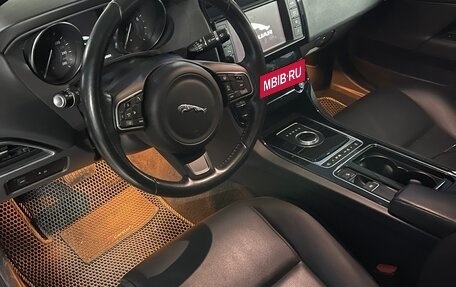 Jaguar XE I рестайлинг, 2018 год, 2 600 000 рублей, 6 фотография