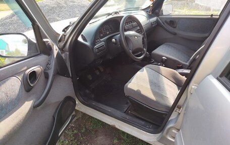 Chevrolet Niva I рестайлинг, 2005 год, 320 000 рублей, 6 фотография