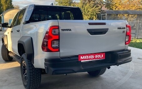 Toyota Hilux VIII, 2024 год, 6 900 000 рублей, 4 фотография