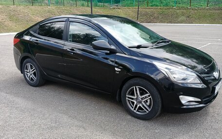 Hyundai Solaris II рестайлинг, 2014 год, 685 000 рублей, 2 фотография
