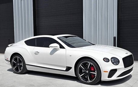 Bentley Continental GT III, 2022 год, 13 900 000 рублей, 3 фотография