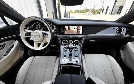 Bentley Continental GT III, 2022 год, 13 900 000 рублей, 9 фотография