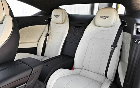 Bentley Continental GT III, 2022 год, 13 900 000 рублей, 13 фотография