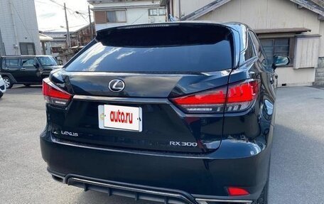 Lexus RX IV рестайлинг, 2022 год, 4 500 001 рублей, 7 фотография