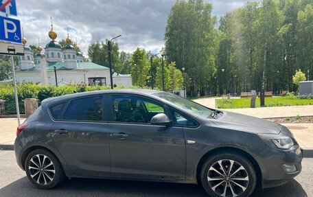 Opel Astra J, 2011 год, 770 000 рублей, 6 фотография