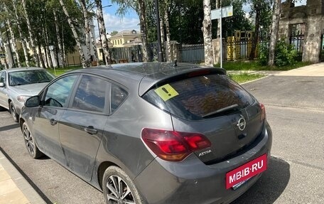 Opel Astra J, 2011 год, 770 000 рублей, 3 фотография