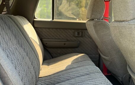 Toyota Hilux Surf III рестайлинг, 1991 год, 690 000 рублей, 14 фотография
