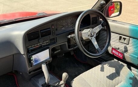 Toyota Hilux Surf III рестайлинг, 1991 год, 690 000 рублей, 20 фотография