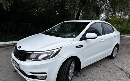 KIA Rio III рестайлинг, 2015 год, 980 000 рублей, 3 фотография