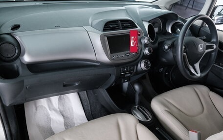 Honda Fit III, 2009 год, 899 000 рублей, 21 фотография