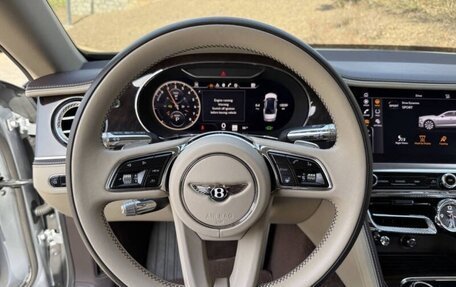 Bentley Flying Spur, 2022 год, 13 985 000 рублей, 9 фотография