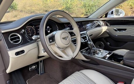 Bentley Flying Spur, 2022 год, 13 985 000 рублей, 11 фотография