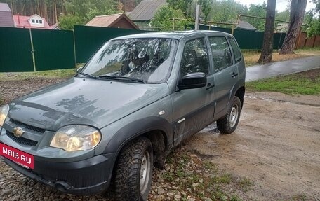 Chevrolet Niva I рестайлинг, 2012 год, 450 000 рублей, 4 фотография