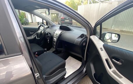 Toyota Yaris III рестайлинг, 2008 год, 750 000 рублей, 9 фотография